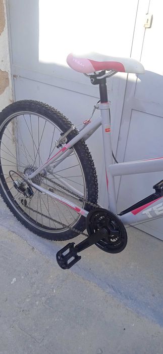Bicicleta montanha roda 26 6V. Impecável