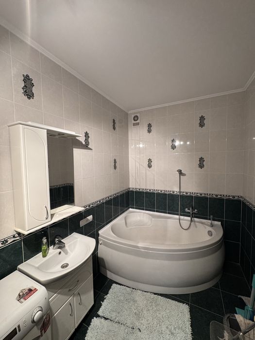 Продається гарний будинок 265м2 з ремонтом, село Дівички, 25 соток. Ексклюзив. Без %.