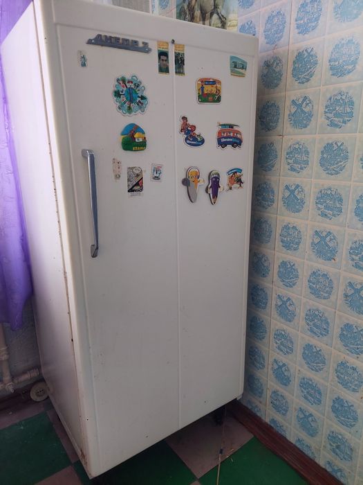 Уплотнитель к холодильнику Днепр 2