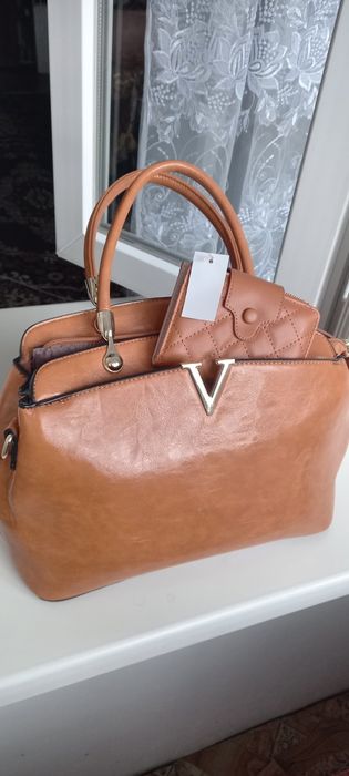 Жіноча сумка (чорна, коричнева)