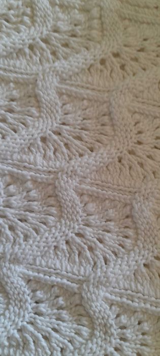 Colcha antiga renda feita com 2 agulhas.