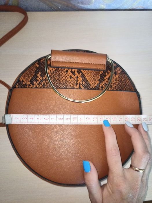 Стильна кругла сумочка