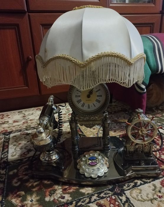 Продам світильник