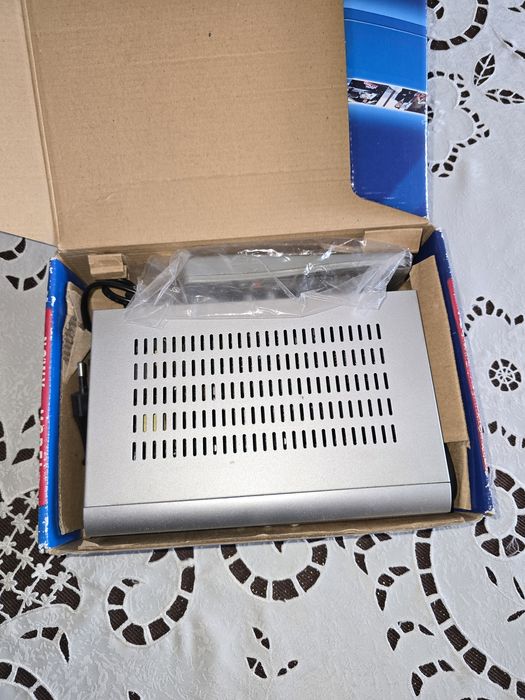 Opticum x11-tuner DVB-S-satelitarny
