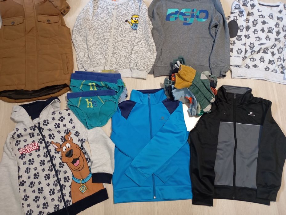 Pakiet dla chłopaka 128 bluzy,kamizelka ,kurtka,