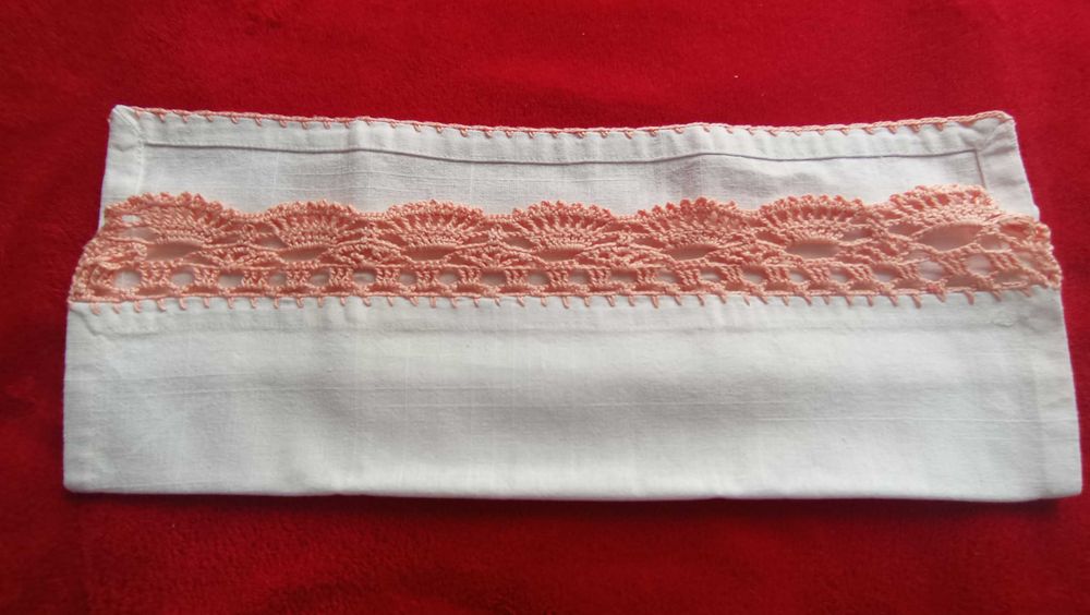 Pano de cozinha com barrado crochê