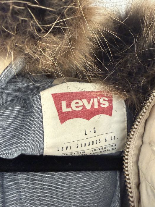 Kurtka LEVIS wypelnienie pierze, naturalne futro