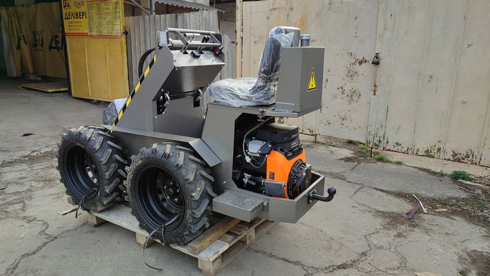 Міні навантажувач з двигуном V2, мінітрактор, мінінавантажувач