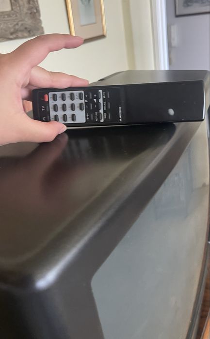 TV Sanyo antiga de tubo , Funciona 100