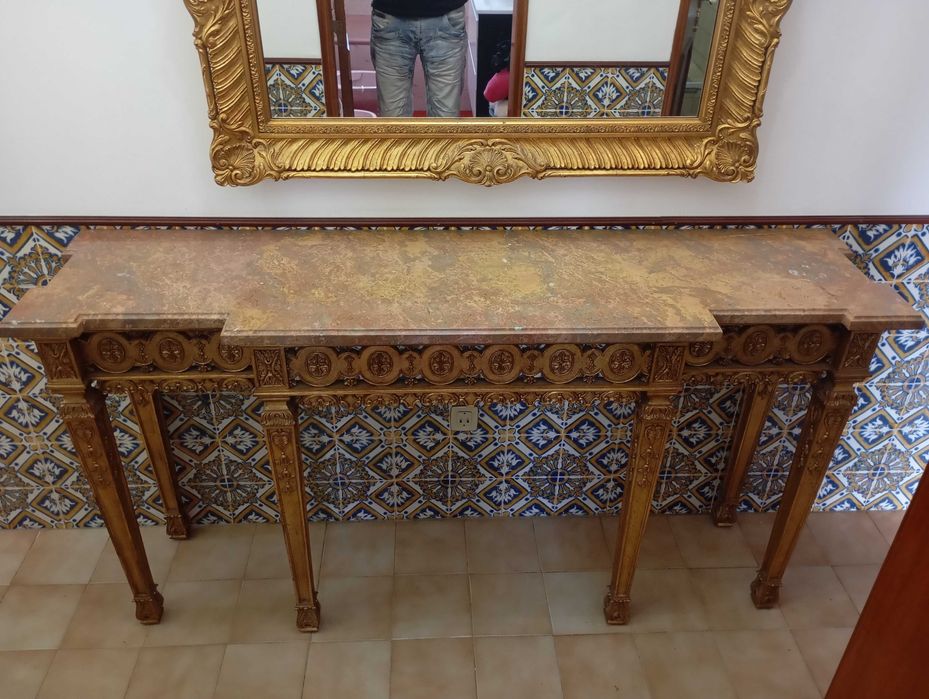 Dois Bonitos Aparador Consola Dourados com Espelho Condição Excelente