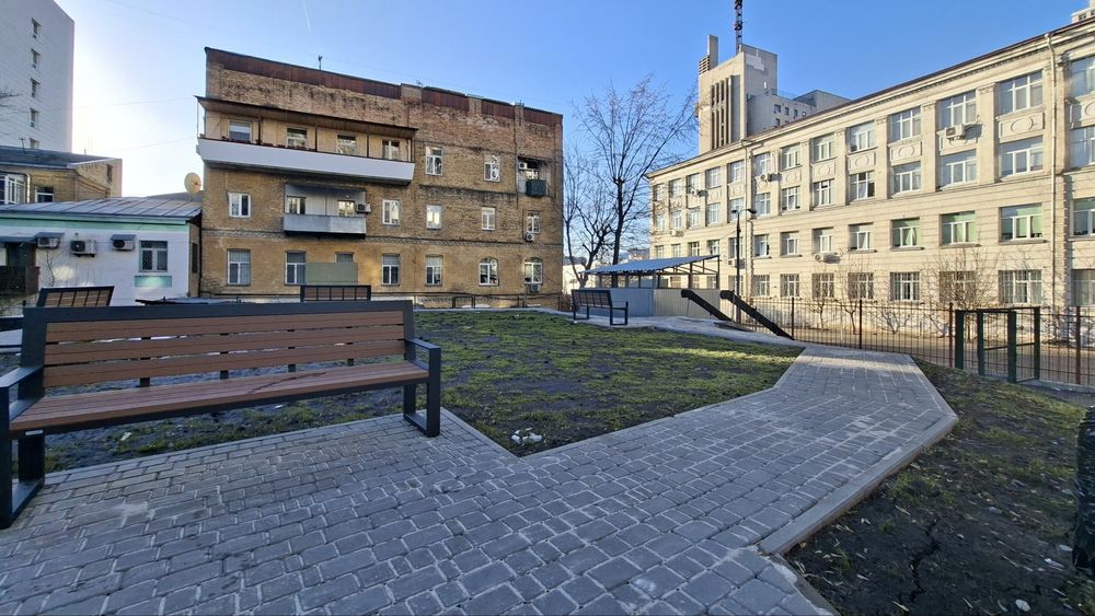 Продам 3кім.к Київ Центр Антоновича Метро"Олімпійська"-2хв! ремонт