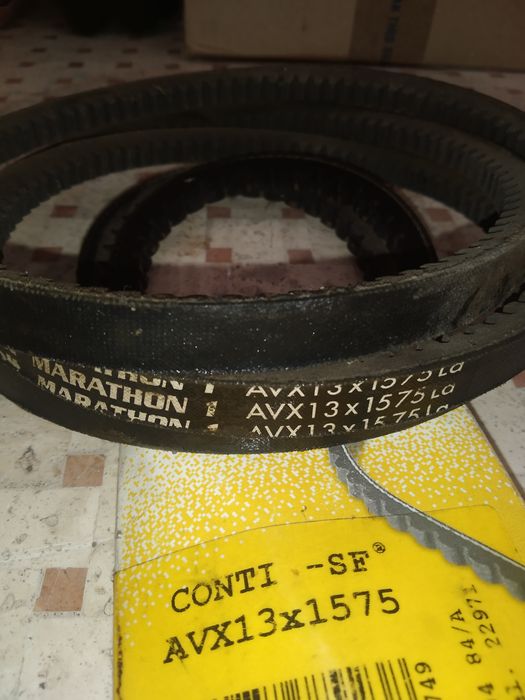 Ремені на авто.  .