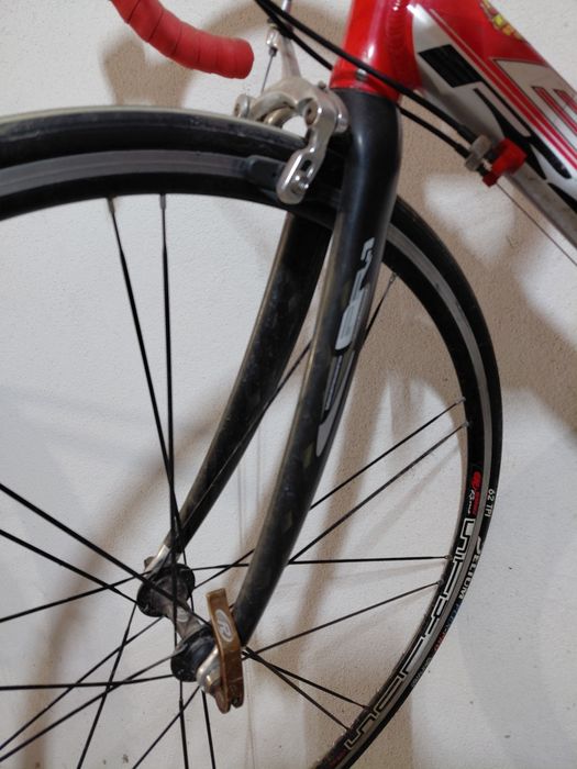 Bicicleta BH ciclismo