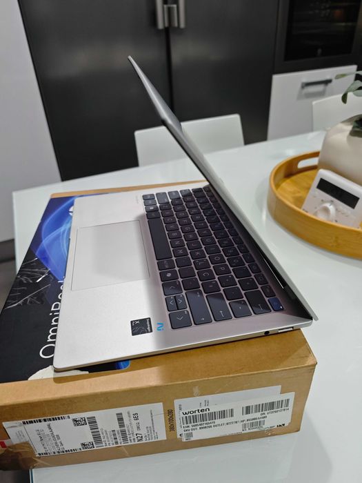 Omnibook X 14 Snapdragon X Plus, ecrã 2.2K, 16 GB de RAM, 1 TB SSD Garantia até 01/10/2029