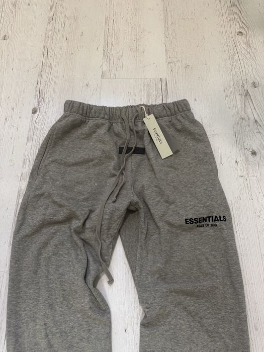 essentials штани