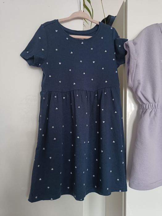 Sukienki rozmiar 110-116