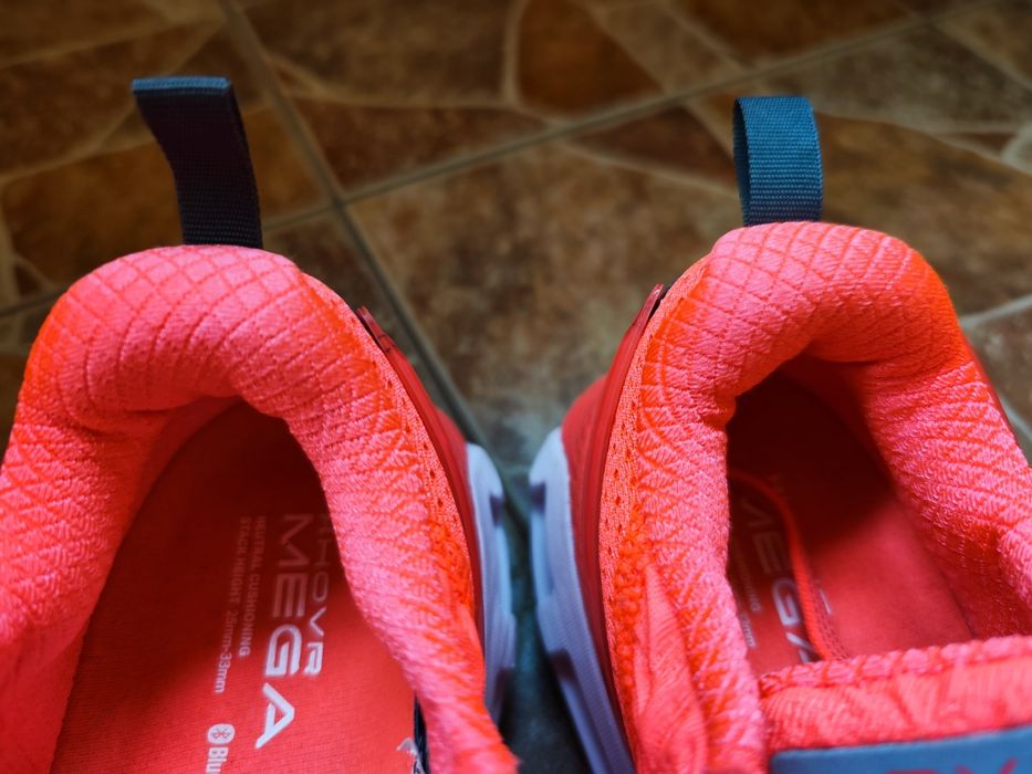 Кроссовки Under Armour (27 см)
Приложение уже установлено
Unde