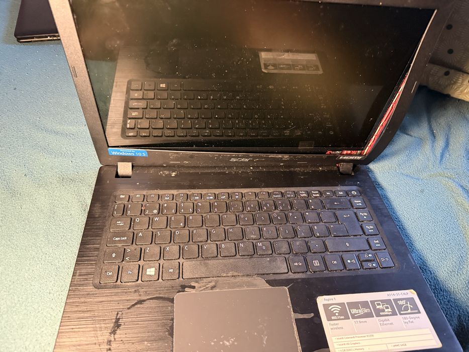 Computador Acer Aspire 1