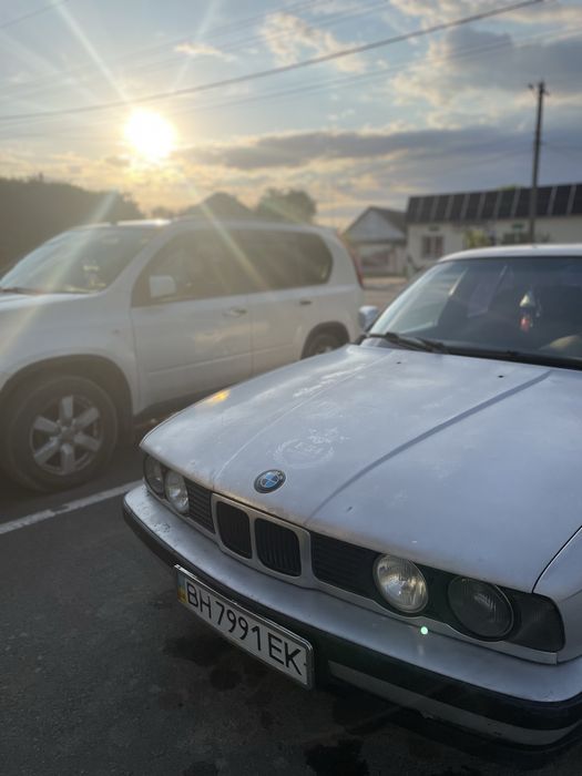 Продам BMW 520i e34