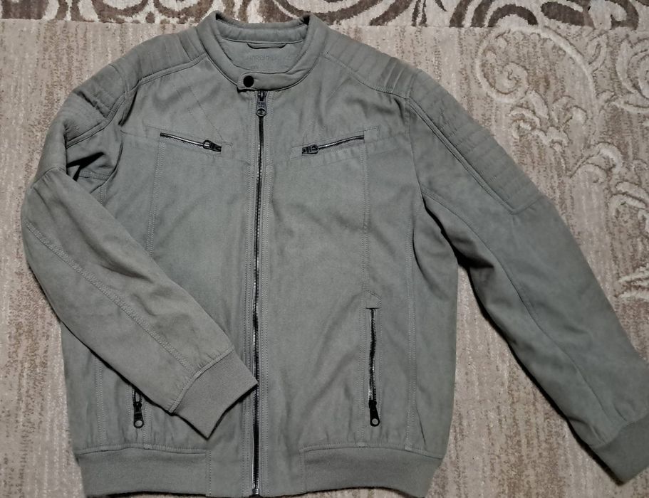 Продам чоловічу куртку