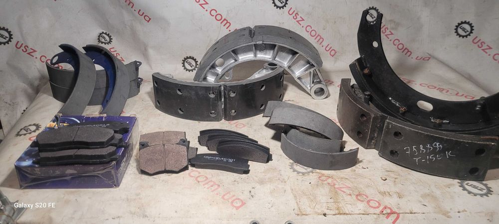 Колодка перед зад  ЗИЛ-131 УАЗ Волга ВАЗ 2123 2108 МОСКВИЧ