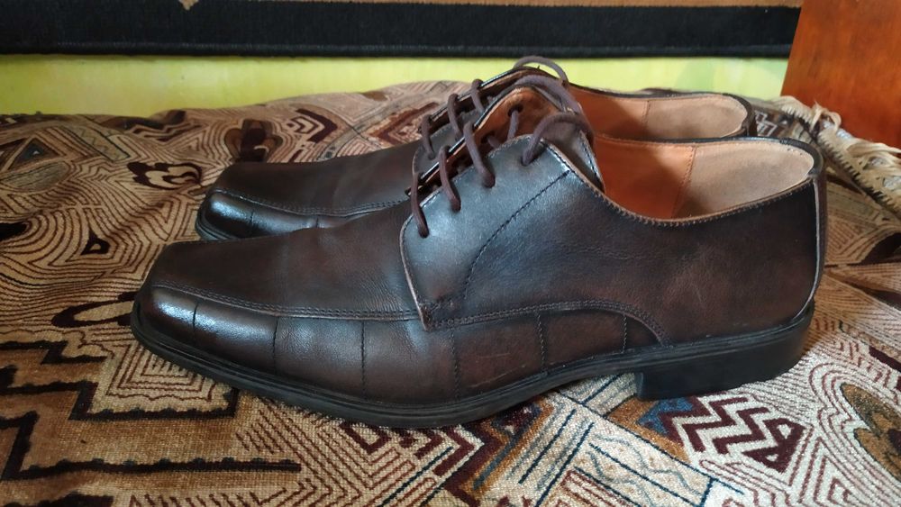 Продам туфлі чоловічі шкіряні Lloyd