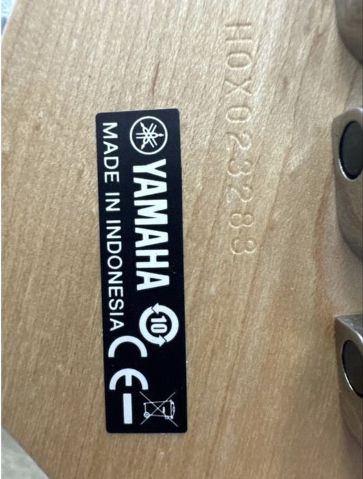 Електрогітара YAMAHA PACIFICA 120H (Vintage White)