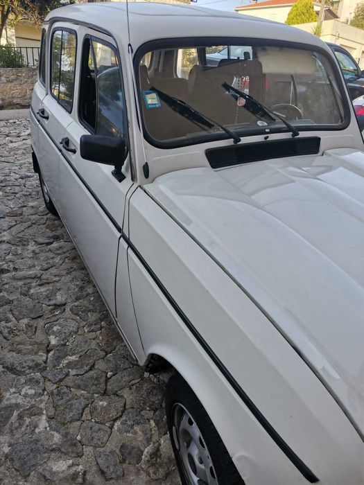 Carro antigo impecável