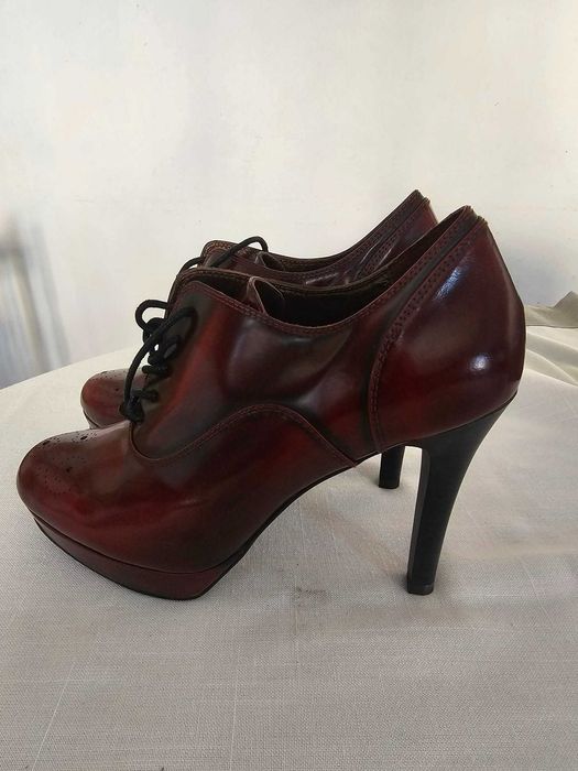 Eleganckie botki marki Tosca Blu Shoes