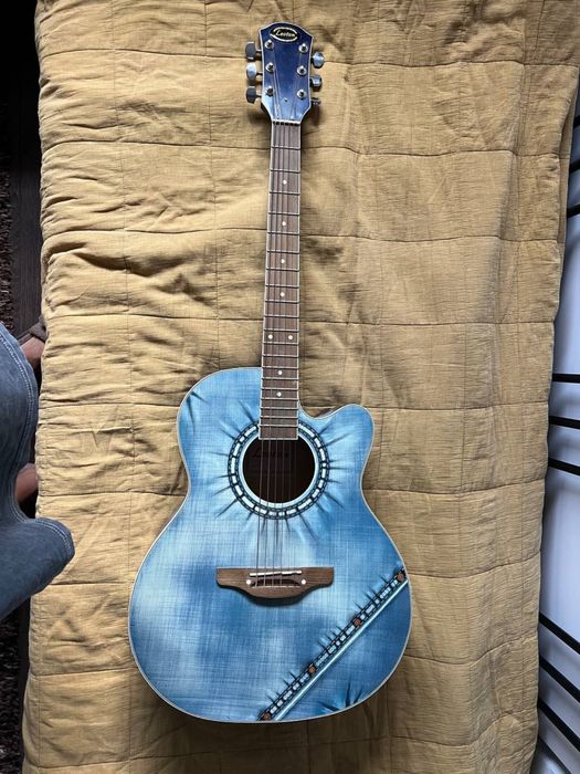 Гитара акустична