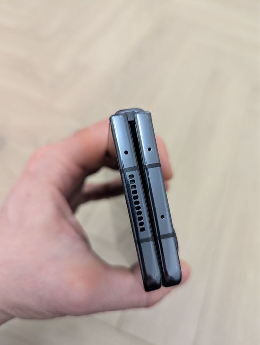 Samsung Fold 4 12 / 512