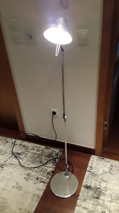 Candeeiro de mesa TOLOMEO marca Artemide