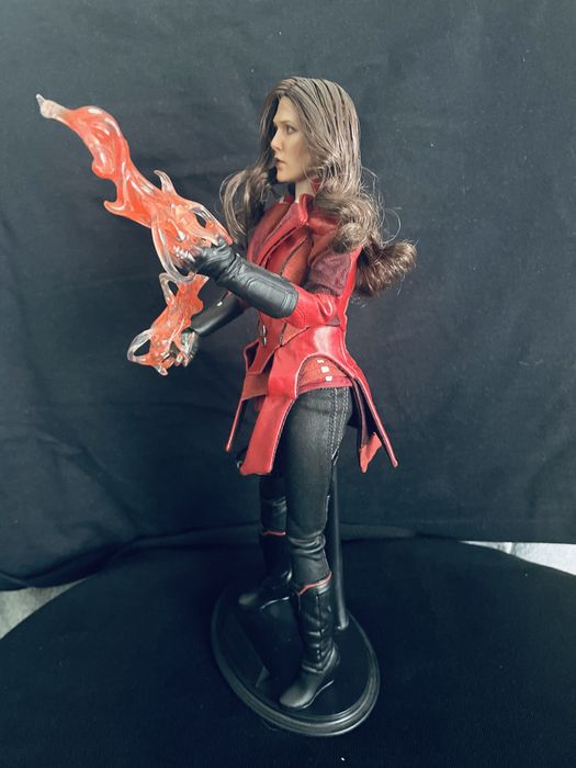 Scarlet Witch - figurka 1/6 custom - jak Hot Toys - Marvel, Avengers