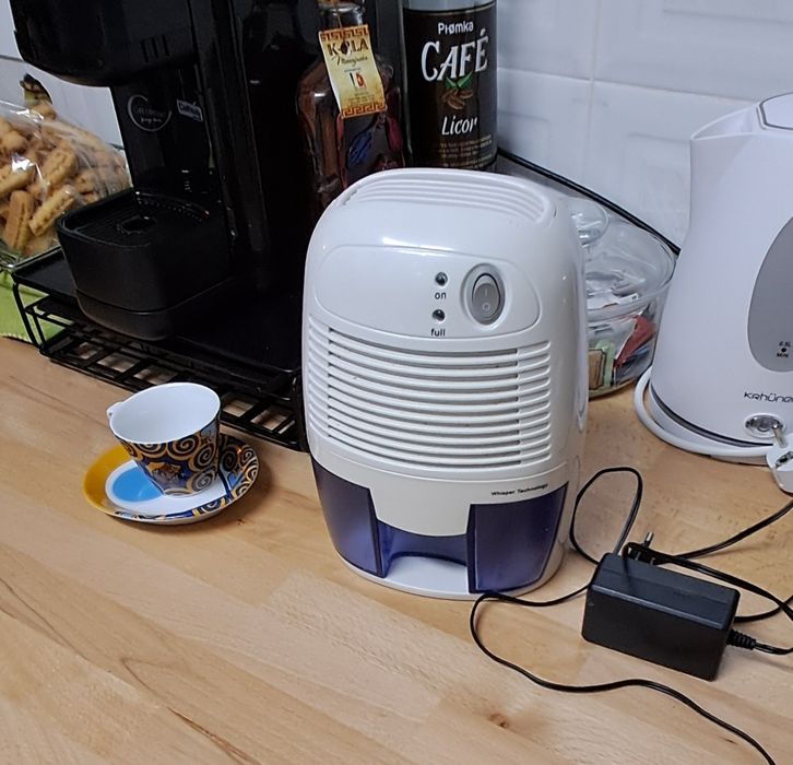 Desumificador de armário ou pequenas divisões caravanas