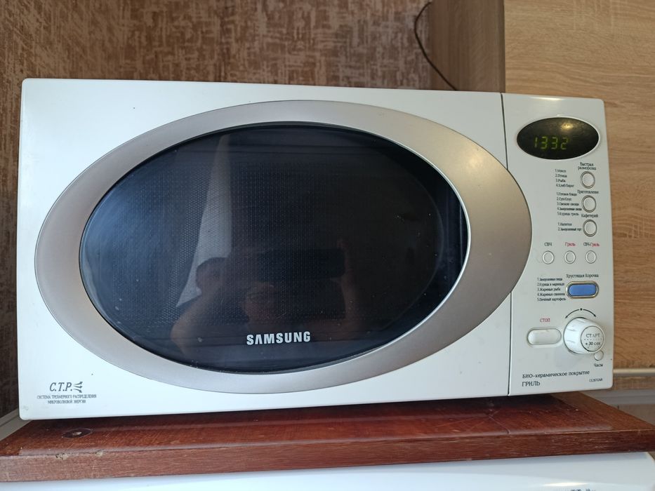 Микроволновая печь   Samsung  Био- керамическое покрытие с грилем. Цена 1500 грн.