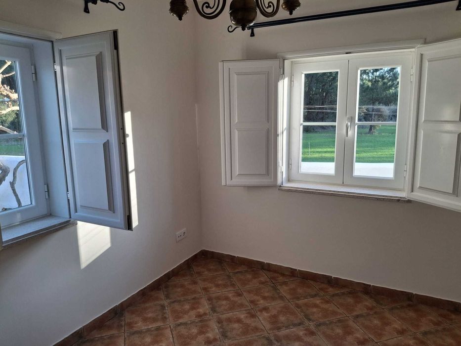 Aluga se t2 chão da parada