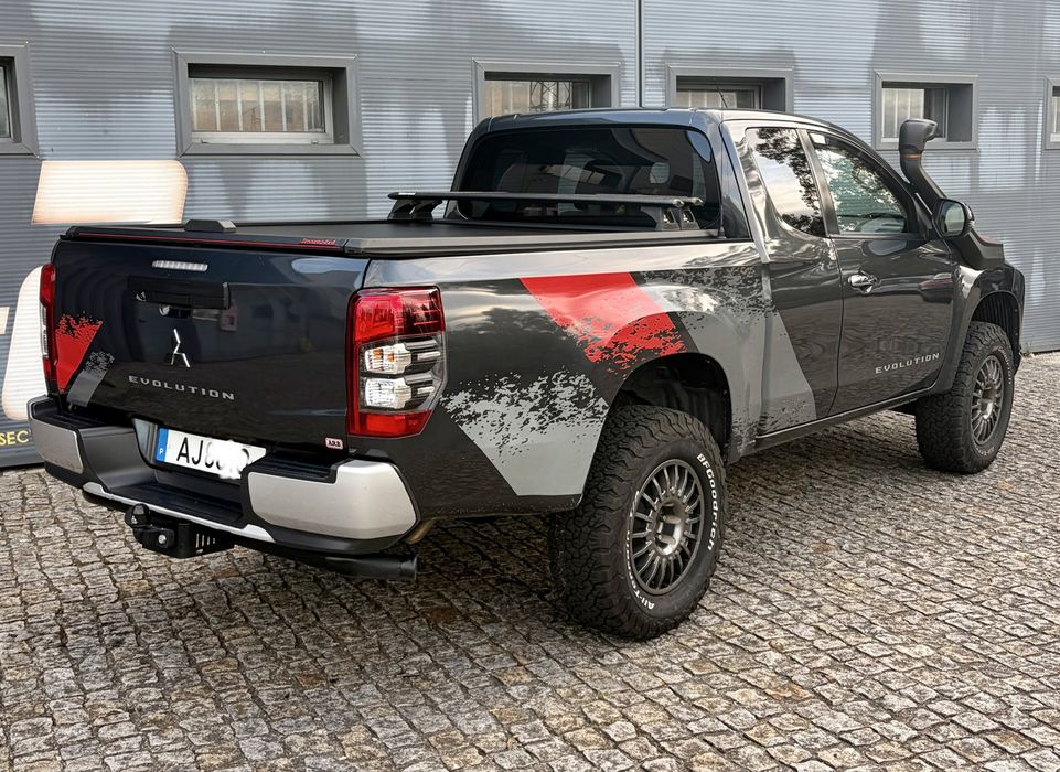 Mitsubishi L200 2.3 DI-D 4WD Evolution IVA Dedutivel