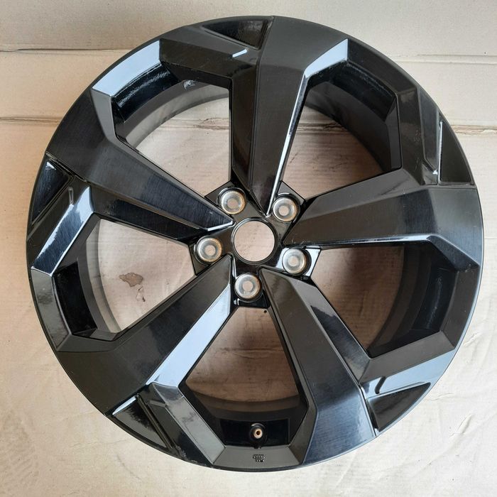1 szt. 5x114,3 19x7,5J ET35 Nissan 6PA3B  Kolink R099013