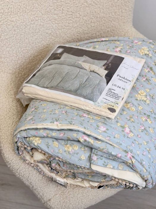 Акция! Комплект постільноі білизни Laura Grand мікросатин дві ковдри