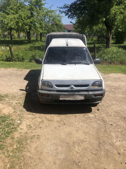 Продам рено рапід