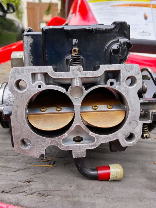 Gaźnik mercruiser 4.3 dwu gardzielowy