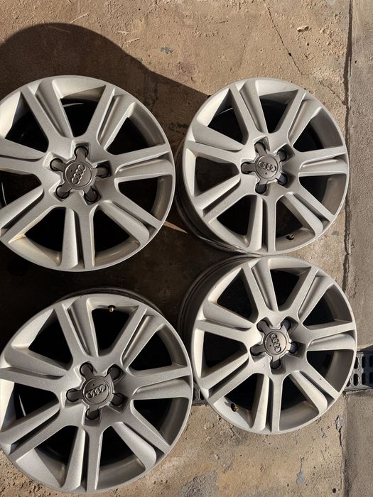 Felgi do audi  A4 A5 A6 7.5J R17 ET45 8K0601025B R*2* KOMPLET PROSTE