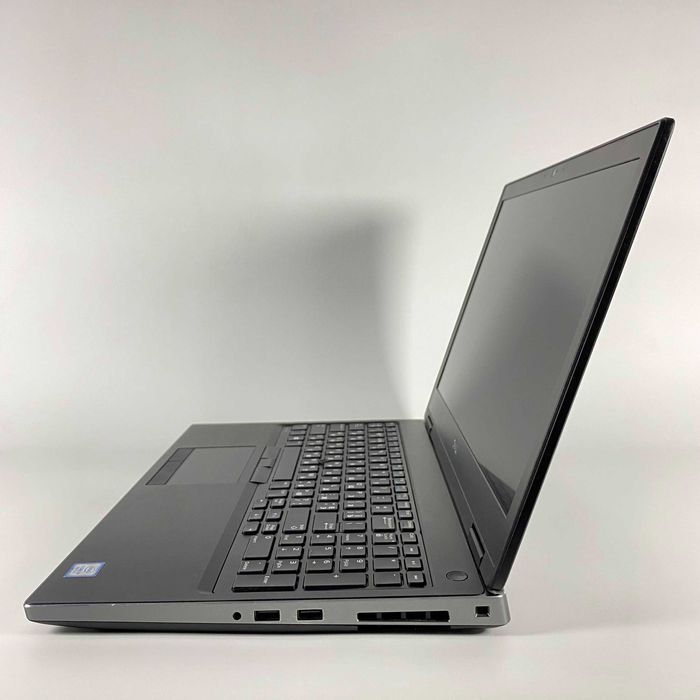 Ноутбук Dell Precision 7530 i9-8950HK/16 RAM/512 SSD/Nvidia P2000 4GB