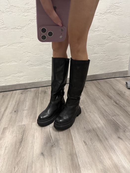 Шкіряні сапоги жіночі