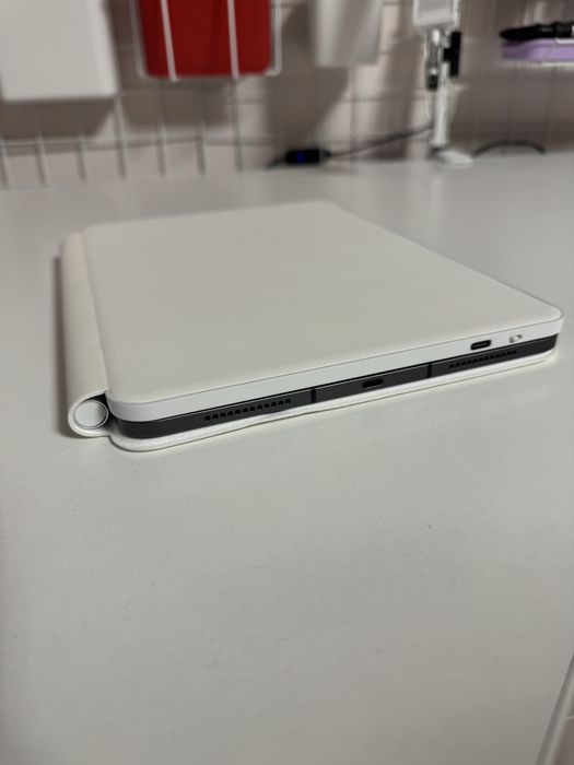 Apple Magic Keyboard для iPad Air и Pro 11