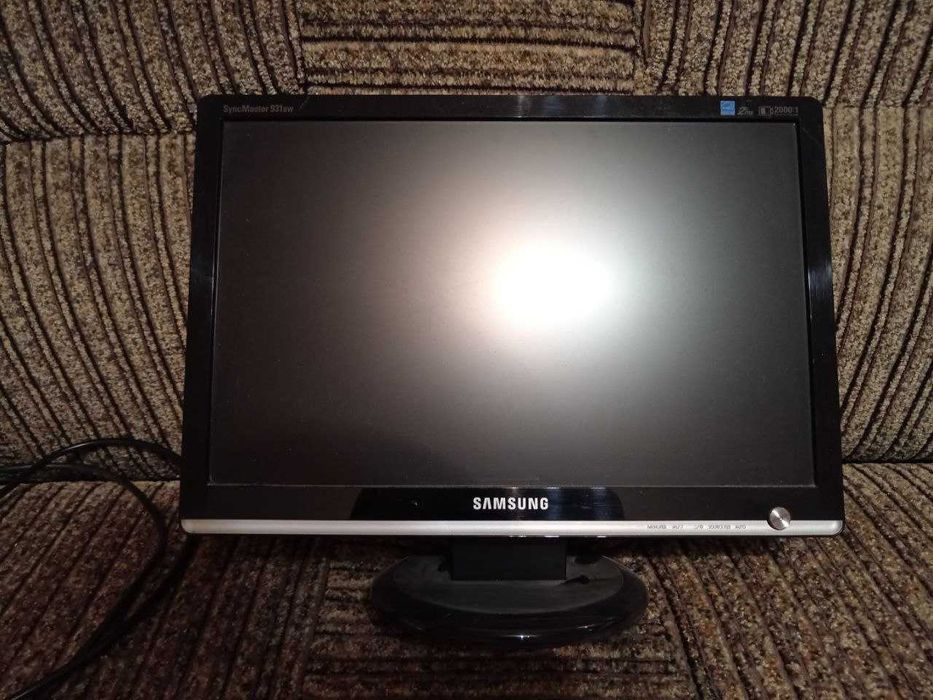 Монитор Samsung 931BW