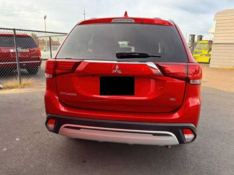 2020 Mitsubishi Outlander SE