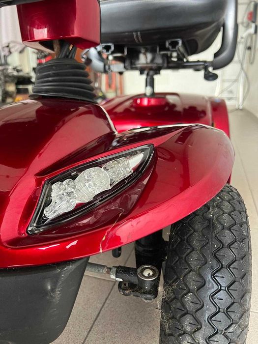 Scooter cadeira para idosos mobilidade reduzida Leo Invacare eletrica