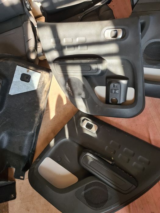 Обшивка салону Citroen C3 2017 р