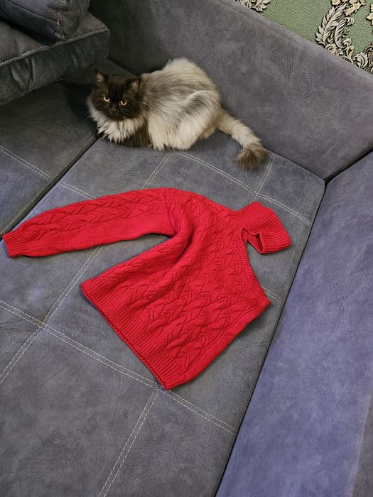 Свитер на один рукав.Ручная вязка.Светр,кофта,топ,кардиган.